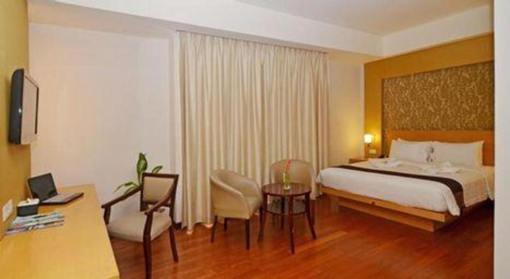 The Axana Hotel Padang  Exterior photo